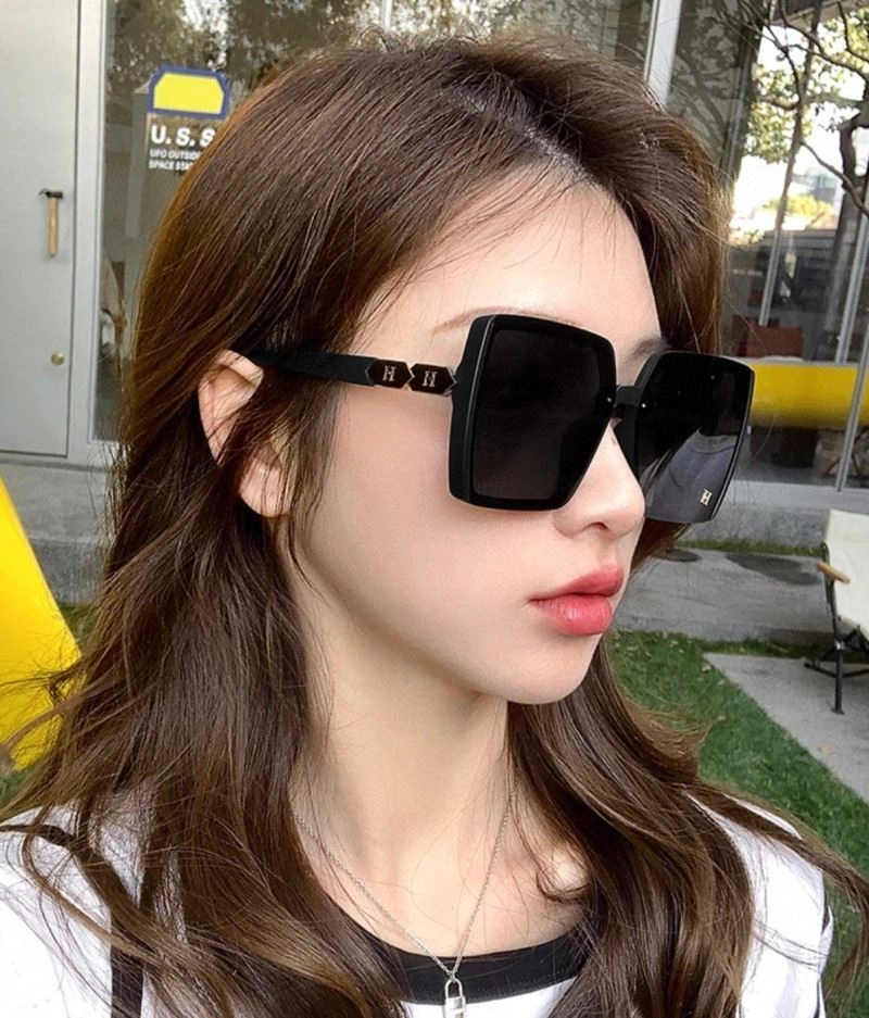 Supportive Hermes Sunglasses 280214
