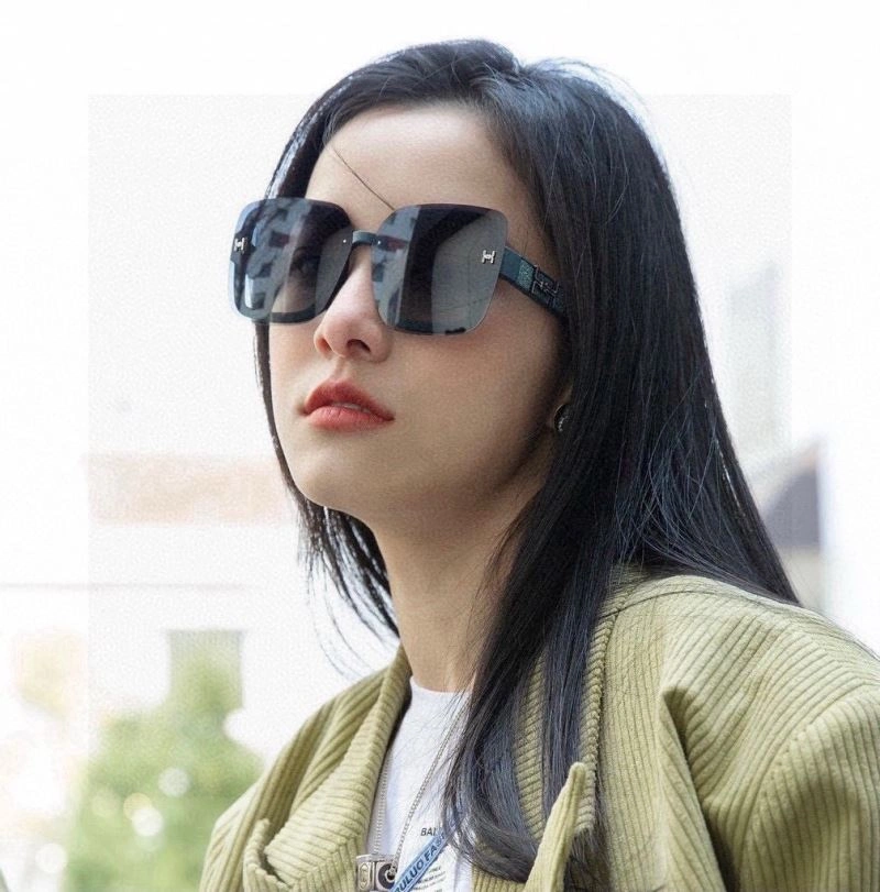 Neat Hermes Sunglasses 280187