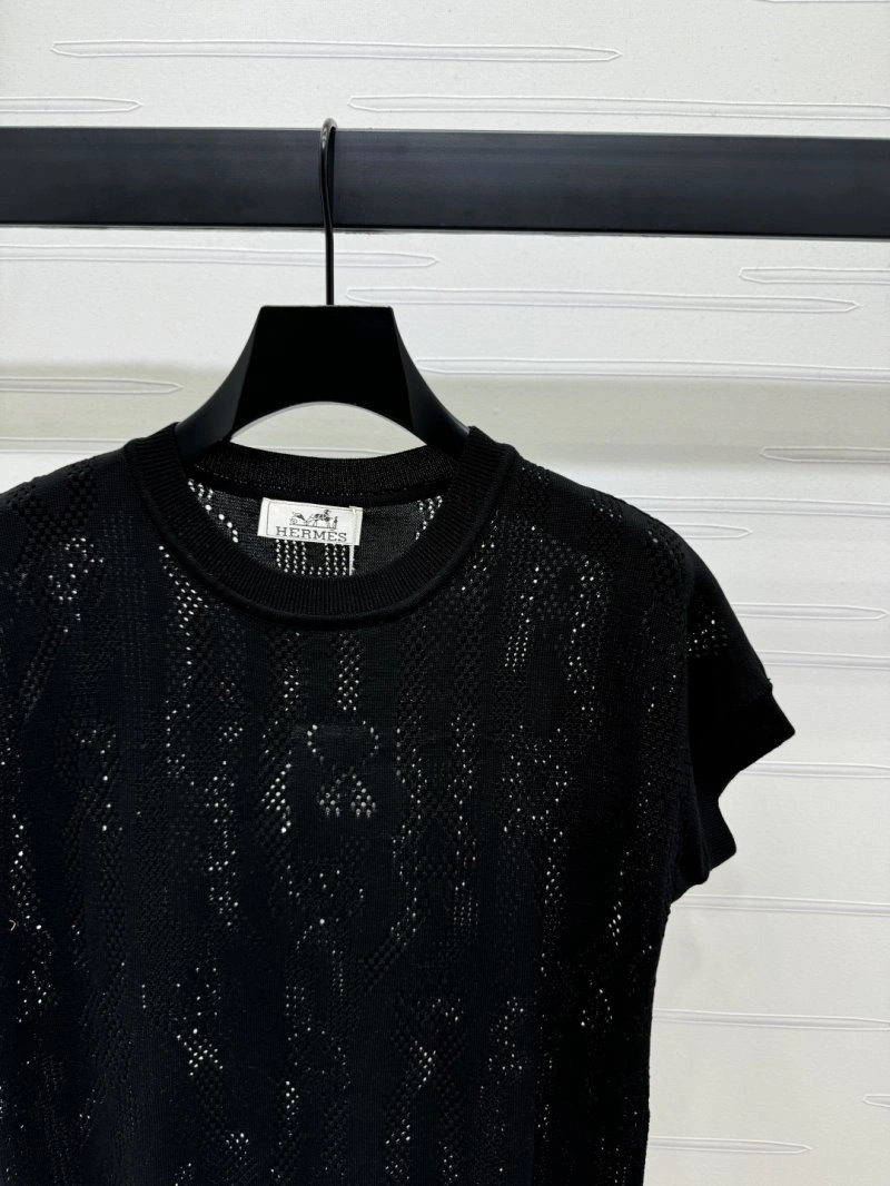 Resilient Hermes T-Shirts 129476