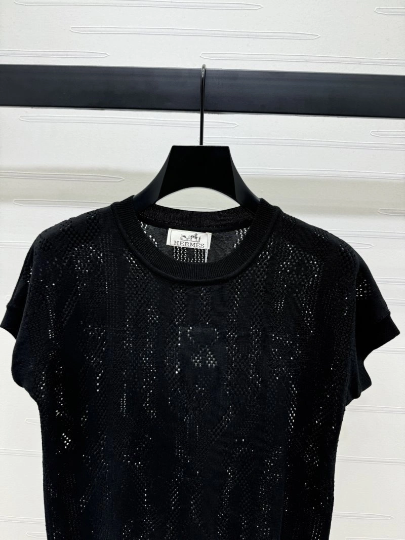 Resilient Hermes T-Shirts 129476
