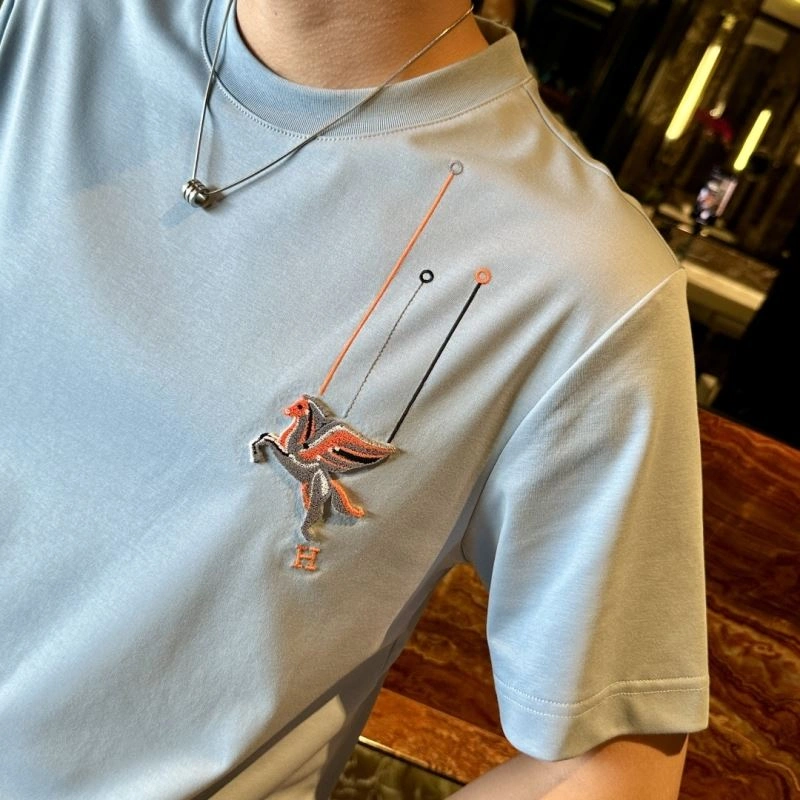 Versatile Hermes T-Shirts 129936