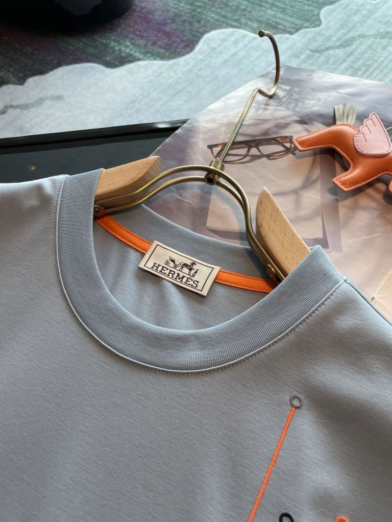 Versatile Hermes T-Shirts 129936