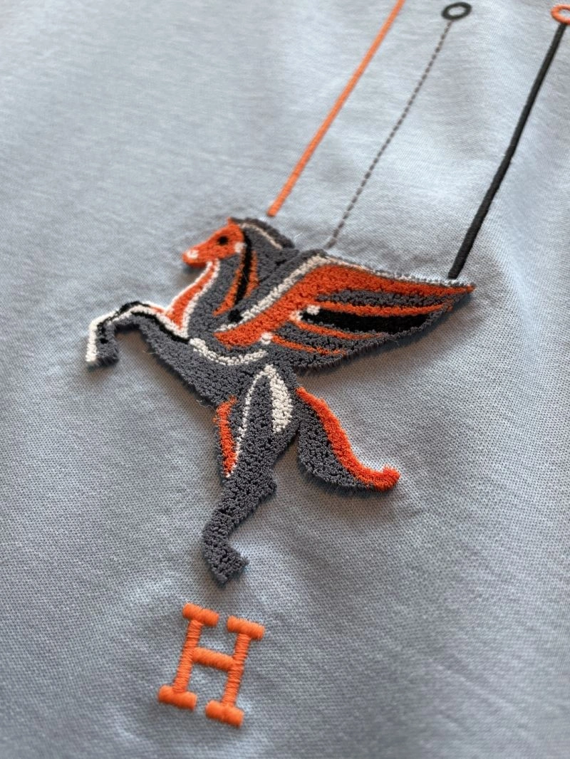 Versatile Hermes T-Shirts 129936