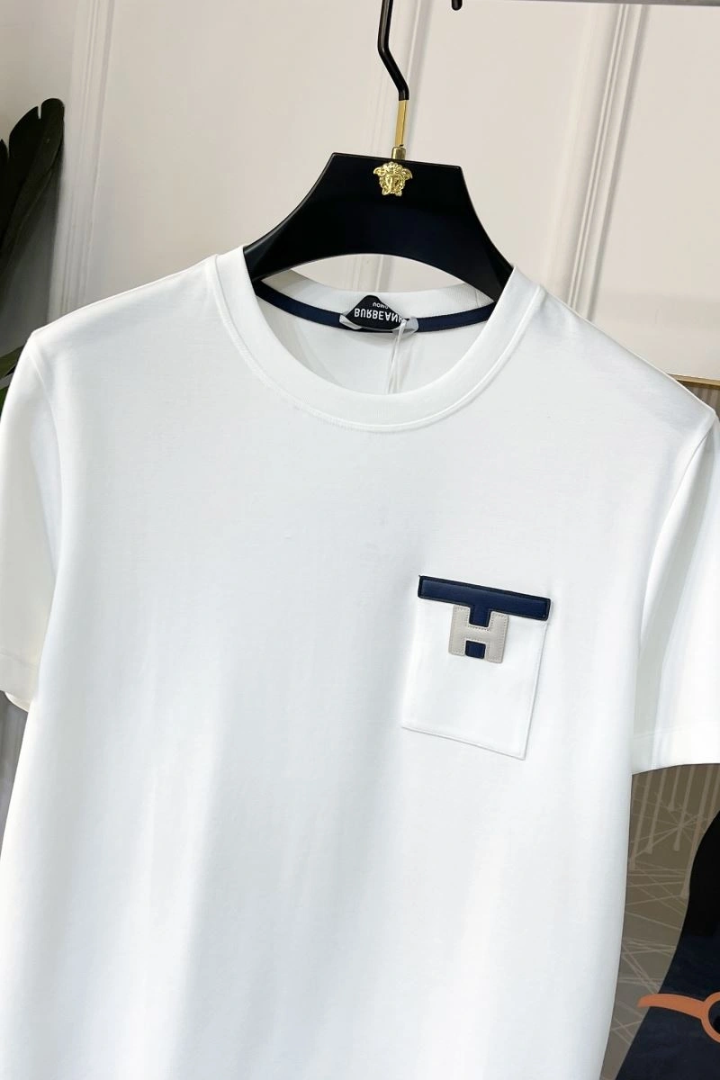Versatile Hermes T-Shirts 129683