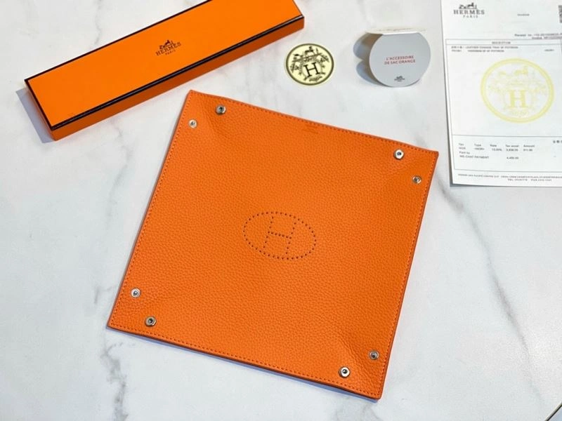 Minimalist Hermes Trays 274737