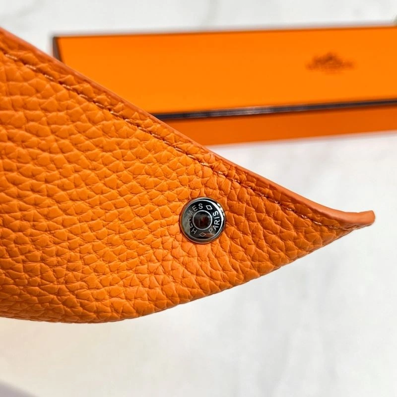 Minimalist Hermes Trays 274737