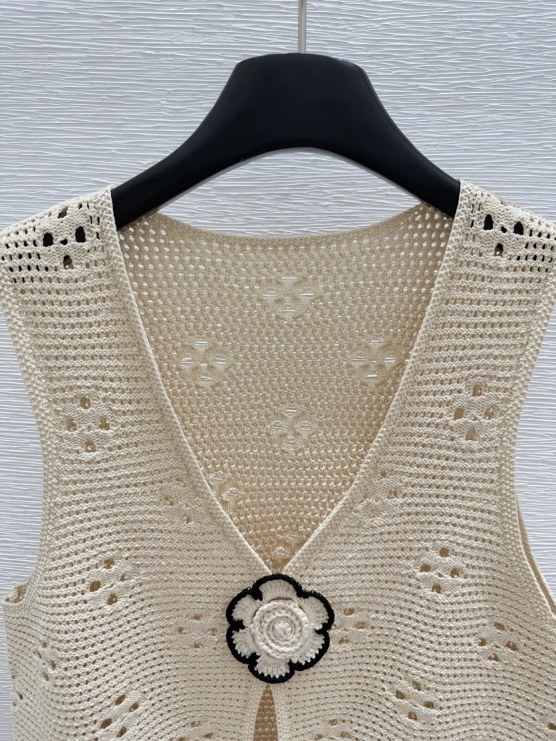 Contemporary Hermes Vest 129169