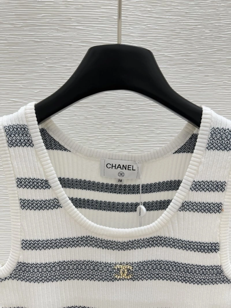 UrbanChic Hermes Vest 129162