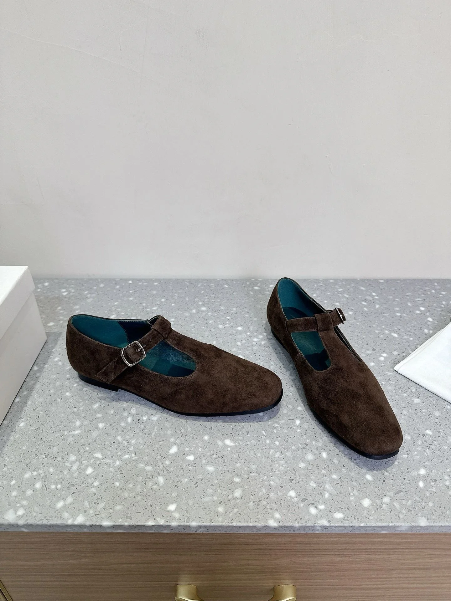 SportInspired Hidemi Shoes 8000