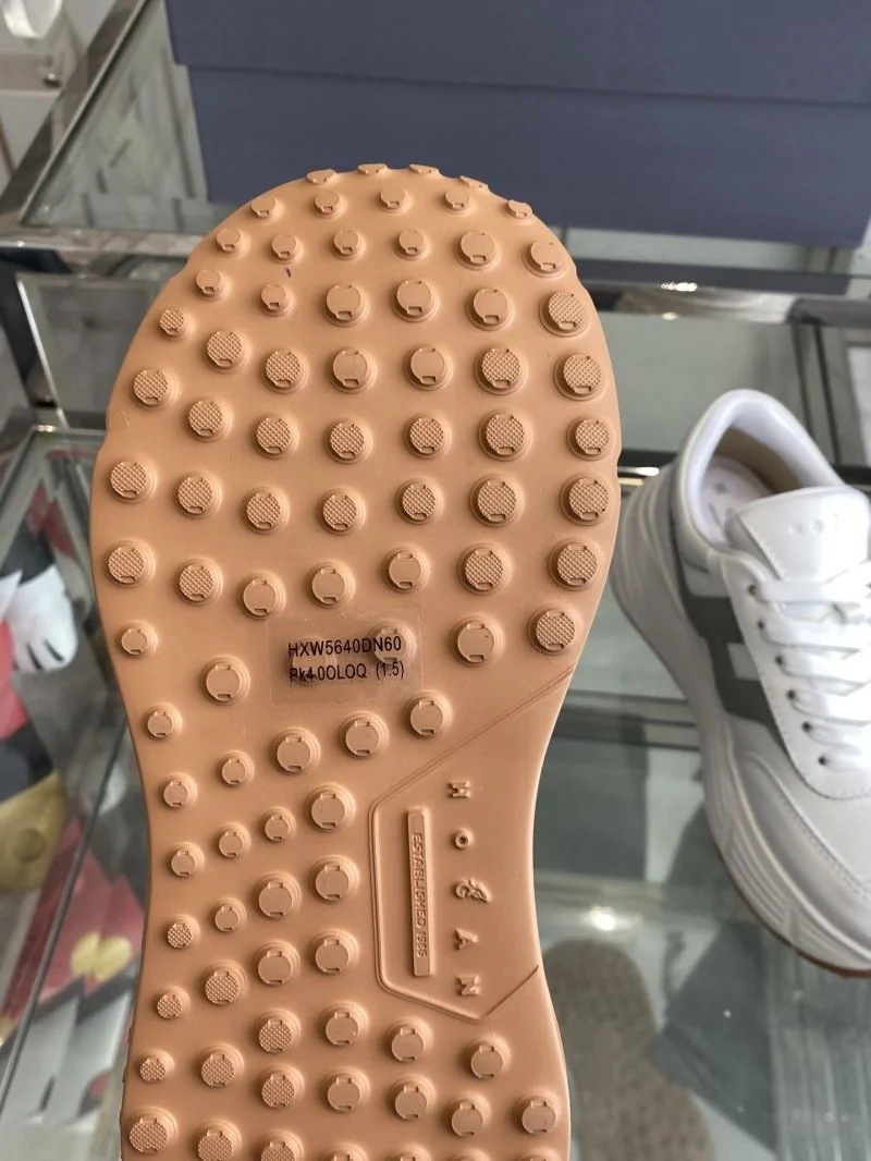 Supportive Hogan Shoes 9996