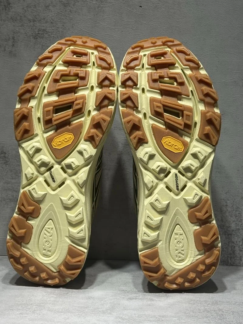 Bold Hoka Shoes 4399