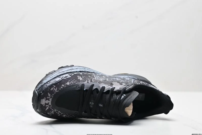 ZipUp Hoka Shoes 3502