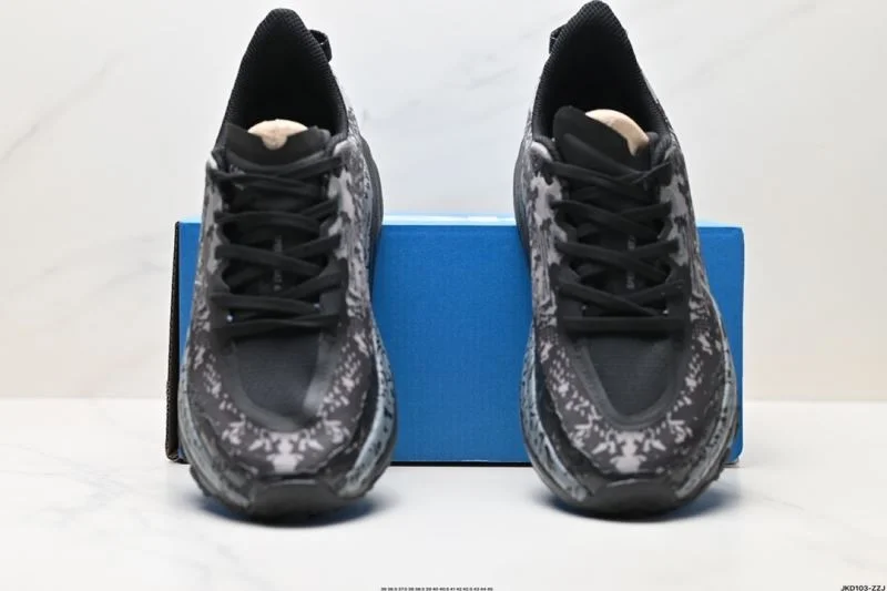 ZipUp Hoka Shoes 3502