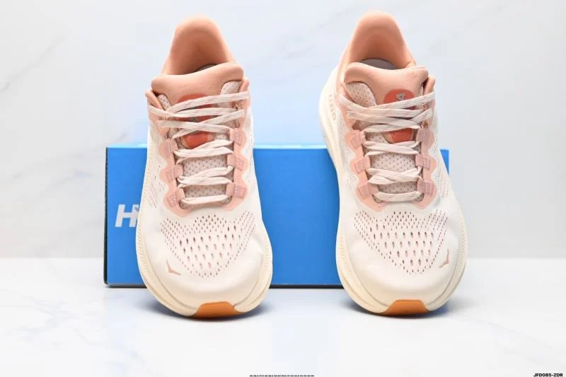Hoka Shoes Versatile 3559