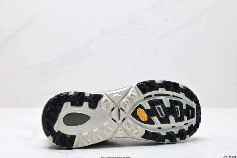 Hoka Shoes WellDesigned 3452