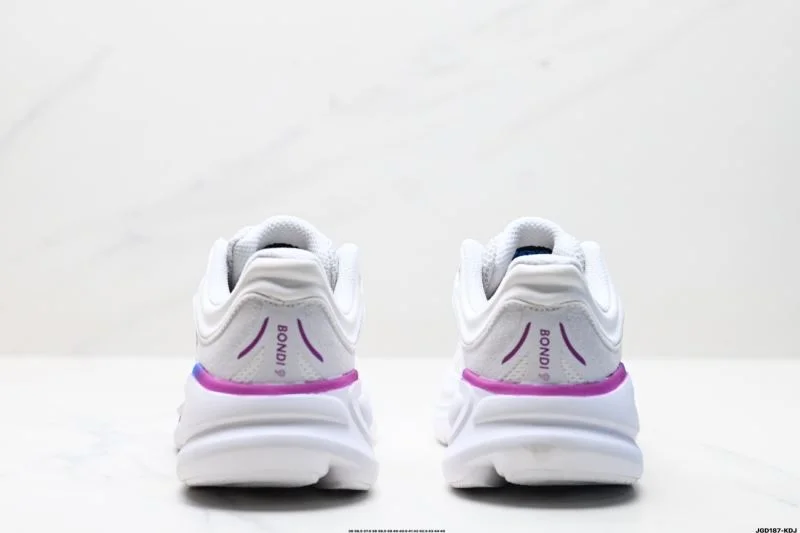Trendsetting Hoka Shoes 3440
