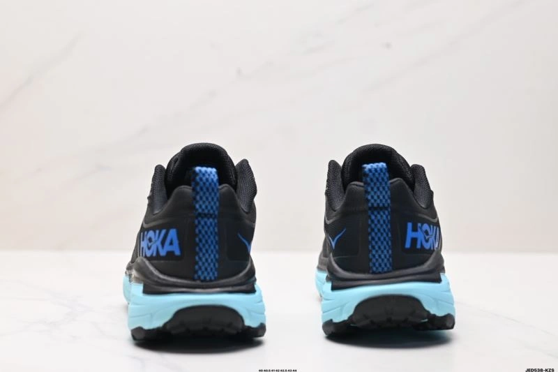 Lightweight Hoka Shoes 2420