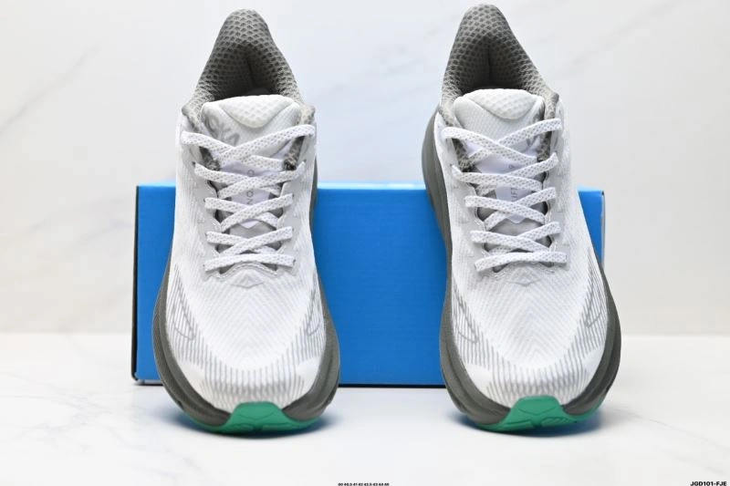 Hoka Shoes NewStyle 2400