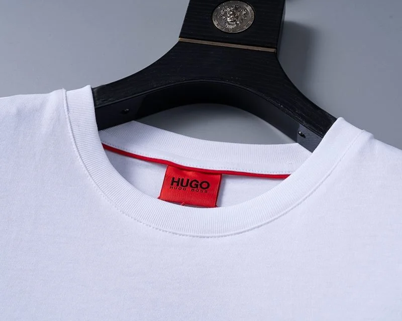 Snug Hugo T-Shirts 164652