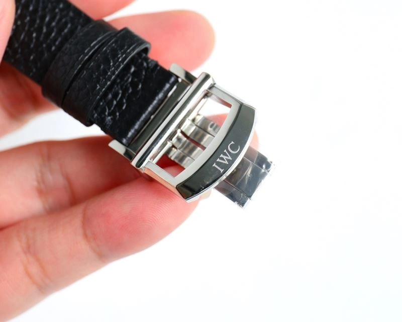 Minimalist IWC Watches 185551