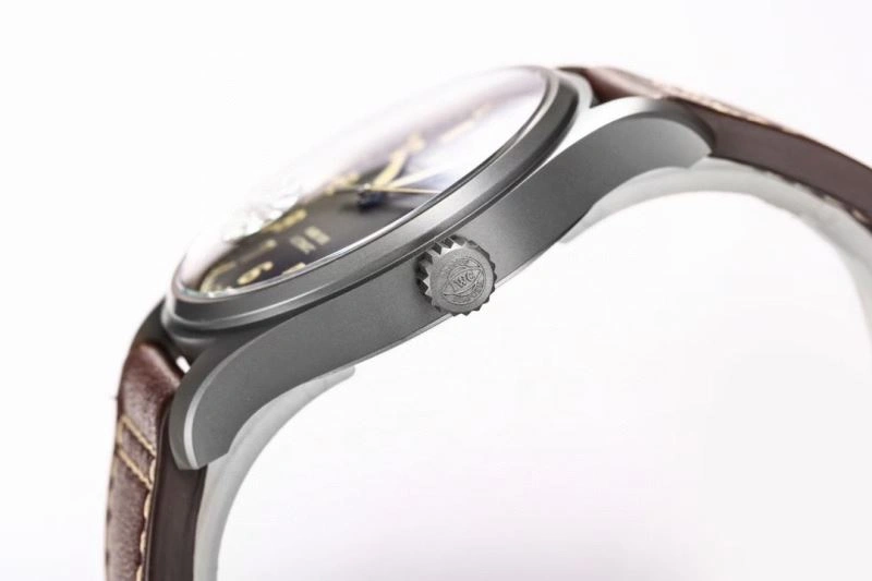 Bold IWC Watches 185520