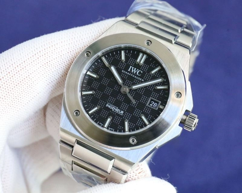 Contemporary IWC Watches 185035