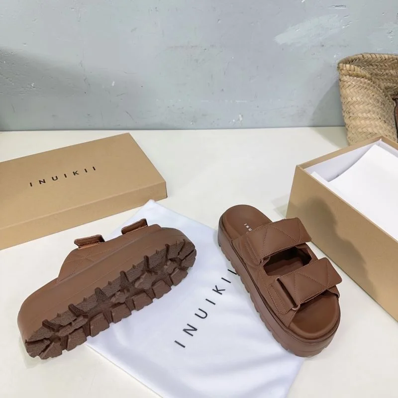 Practical Inuikii Sandals 12277