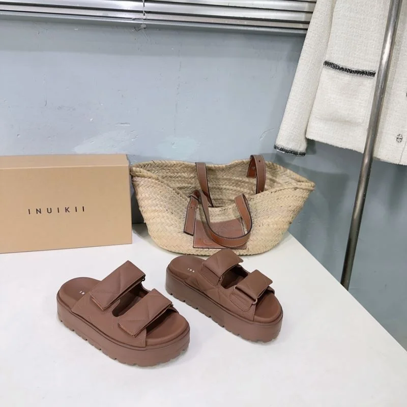 Practical Inuikii Sandals 12277