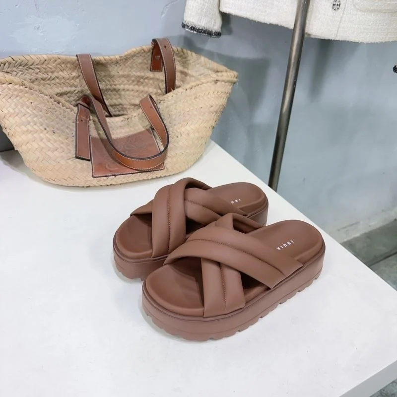 WellDesigned Inuikii Sandals 12278