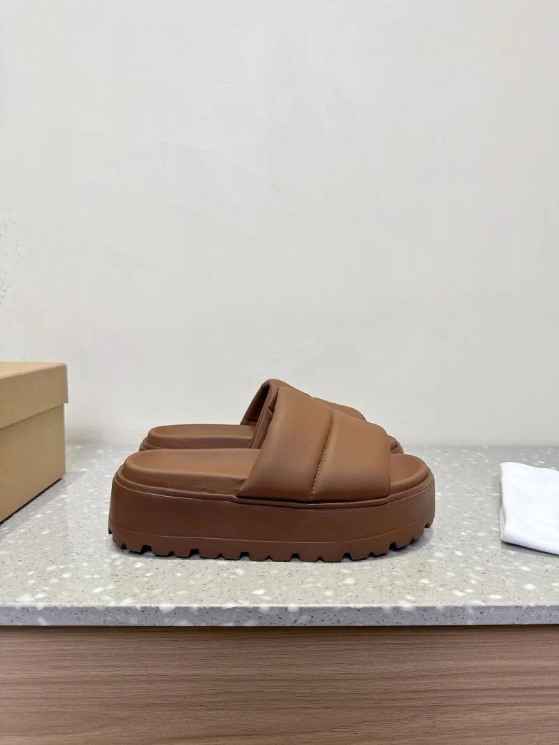 Functional Inuikii Sandals 9954