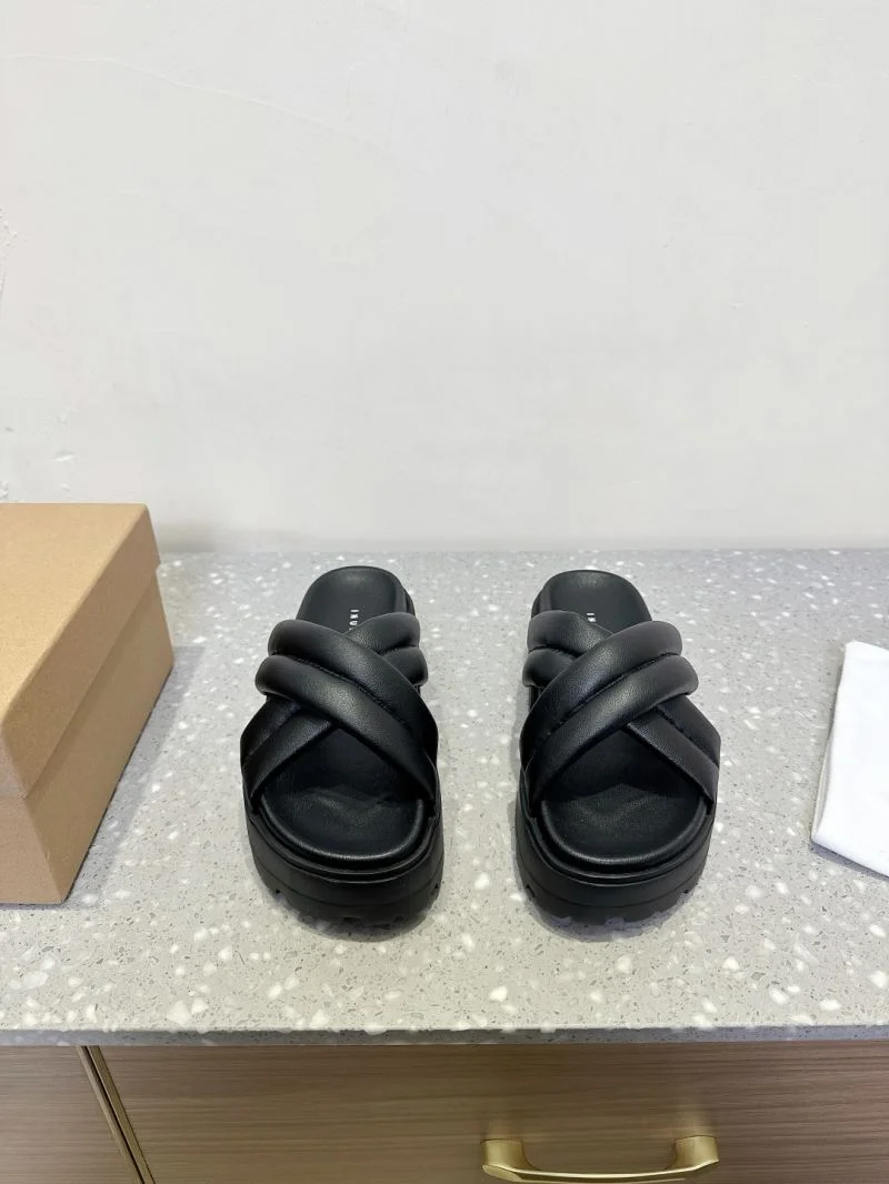 Breathable Inuikii Sandals 9931