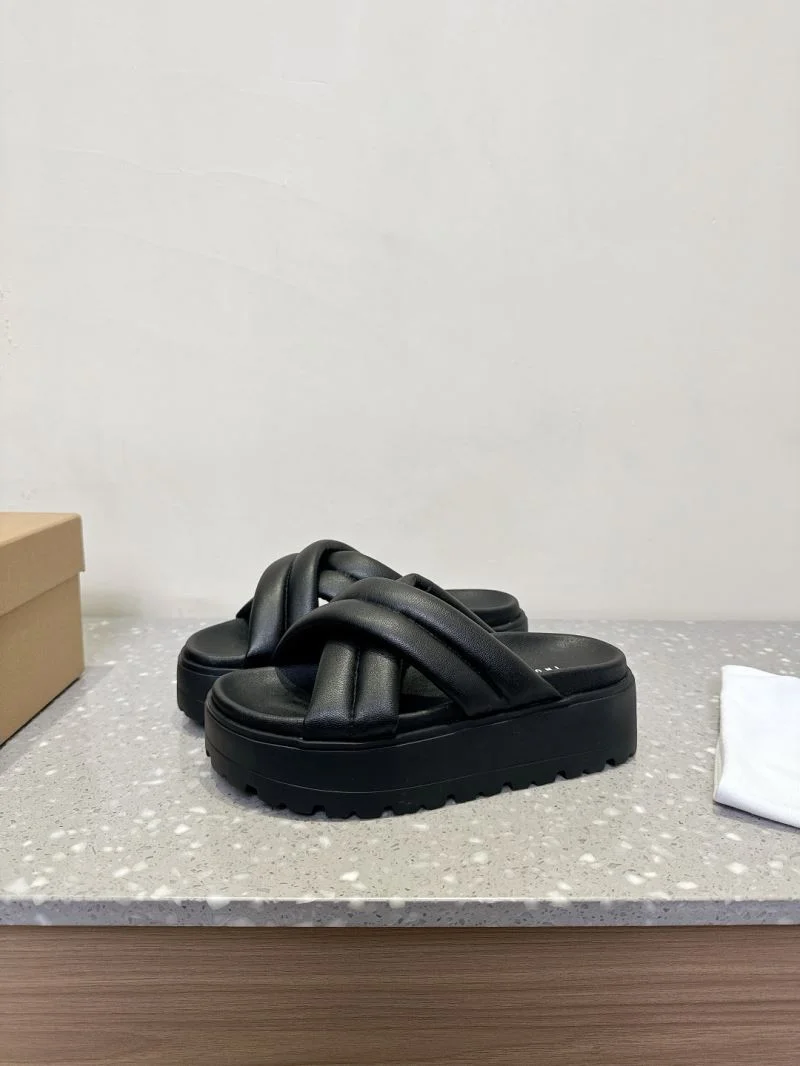 Breathable Inuikii Sandals 9931