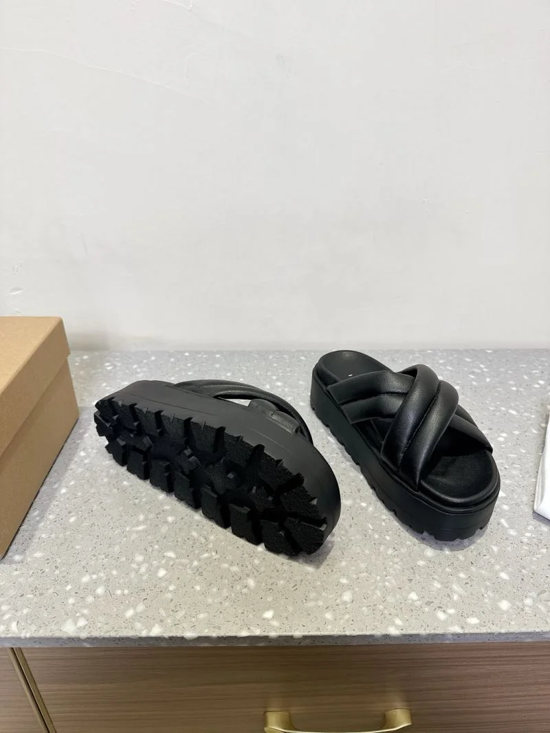 Breathable Inuikii Sandals 9931