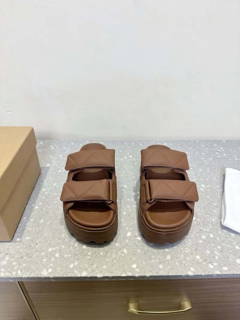 Inuikii Sandals Refined 9929