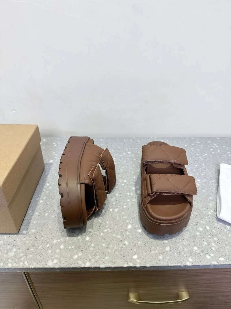 Inuikii Sandals Refined 9929