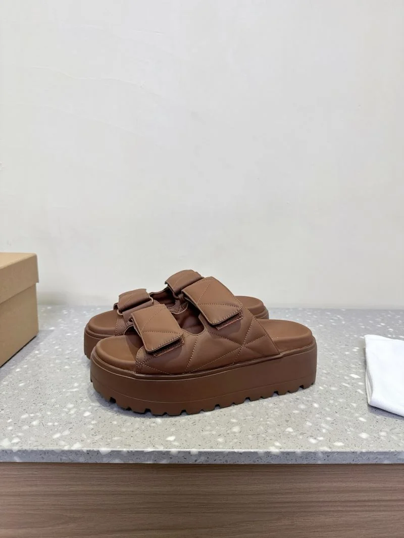 Inuikii Sandals Refined 9929