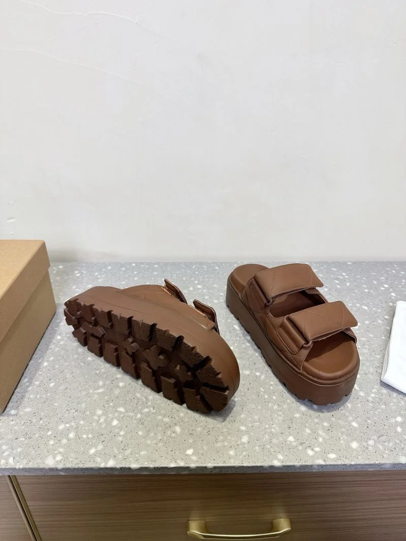 Inuikii Sandals Refined 9929