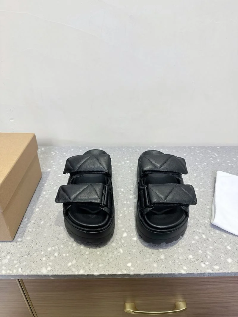 Sleek Inuikii Sandals 9950
