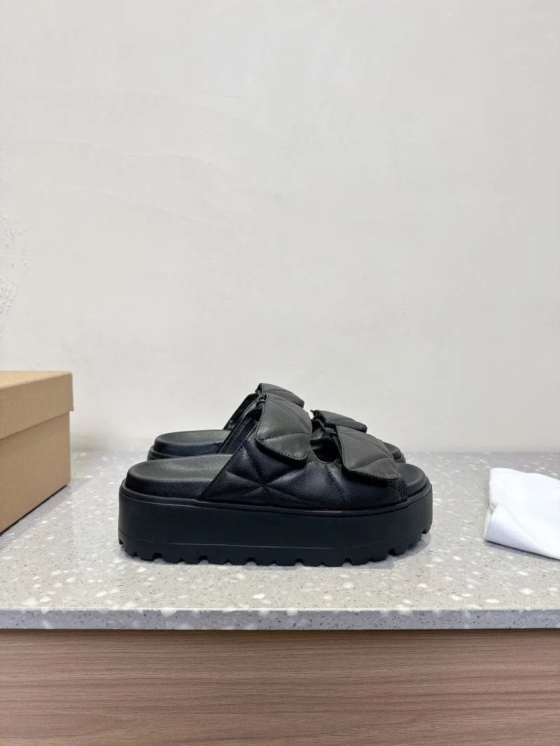Sleek Inuikii Sandals 9950