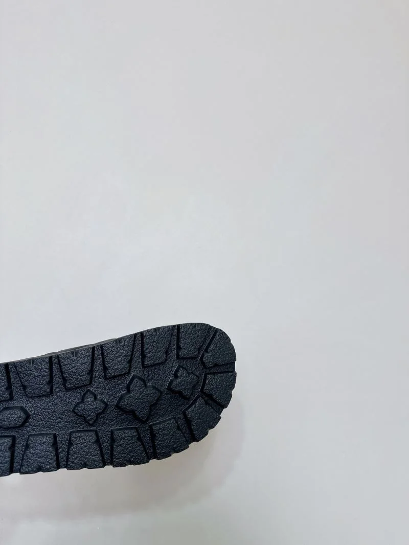 Sleek Inuikii Sandals 9950
