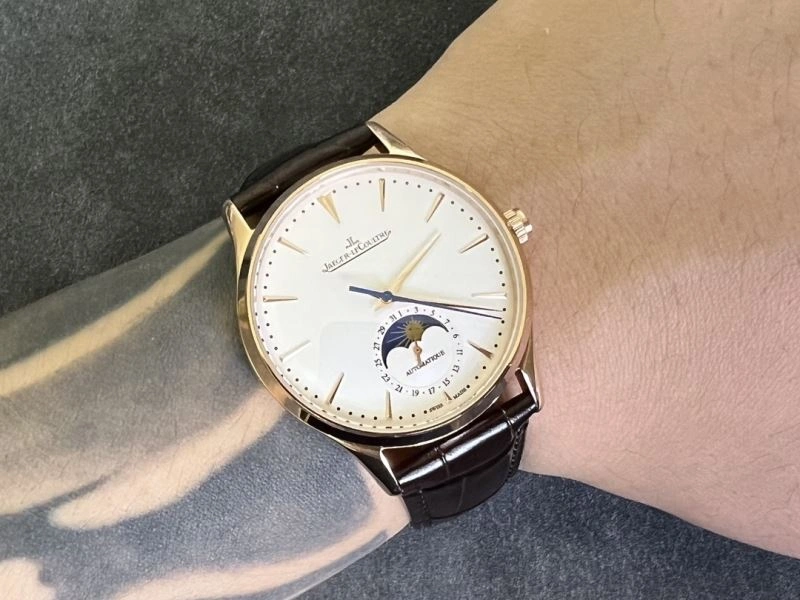 Elegant JAEGER-LECOULTRE Watches 186178