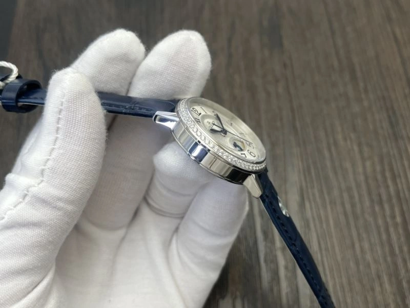 JAEGER-LECOULTRE Watches Snug 185843