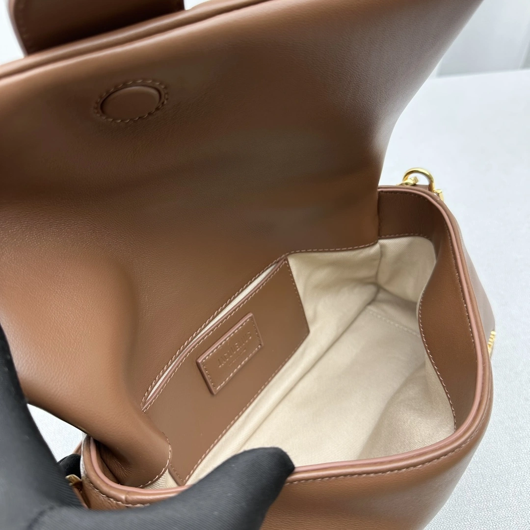 Flexible Jacquemus Satchel Bags 69651