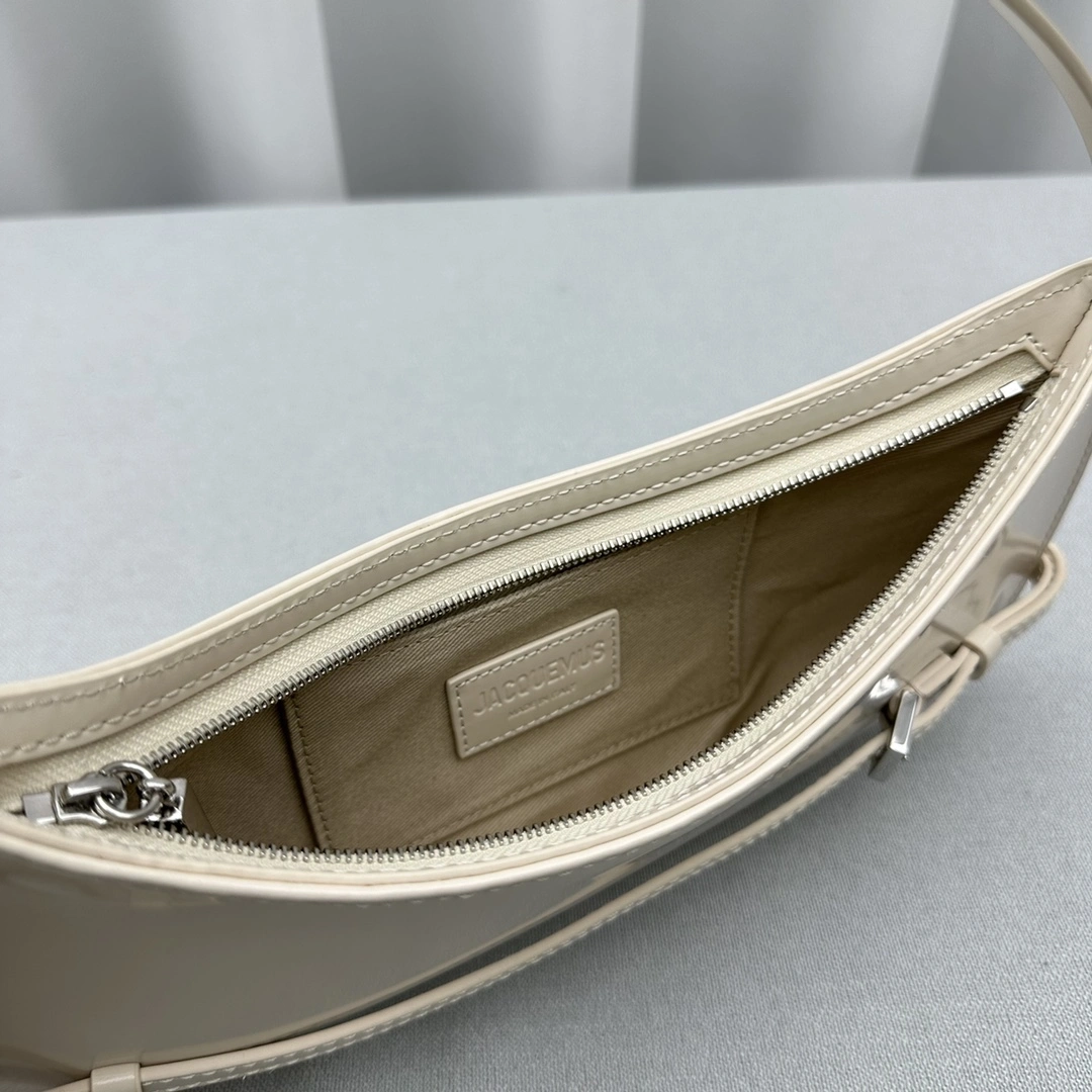 Jacquemus Satchel Bags ZipUp 69606
