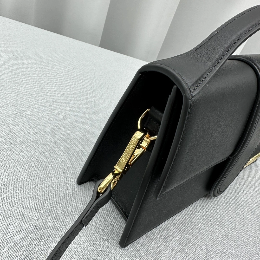 Jacquemus Satchel Bags Attractive 69605