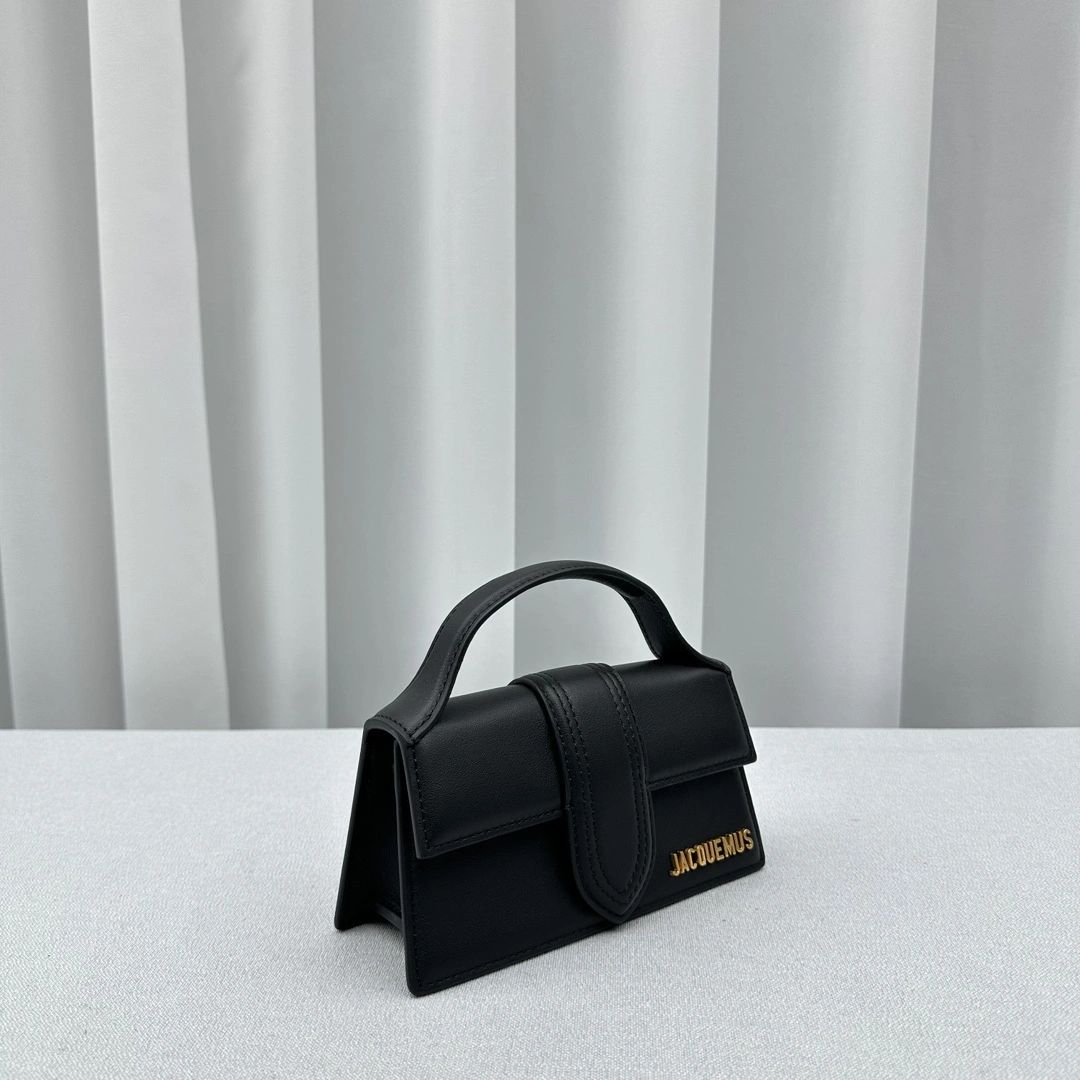 OdorResistant Jacquemus Satchel Bags 69635