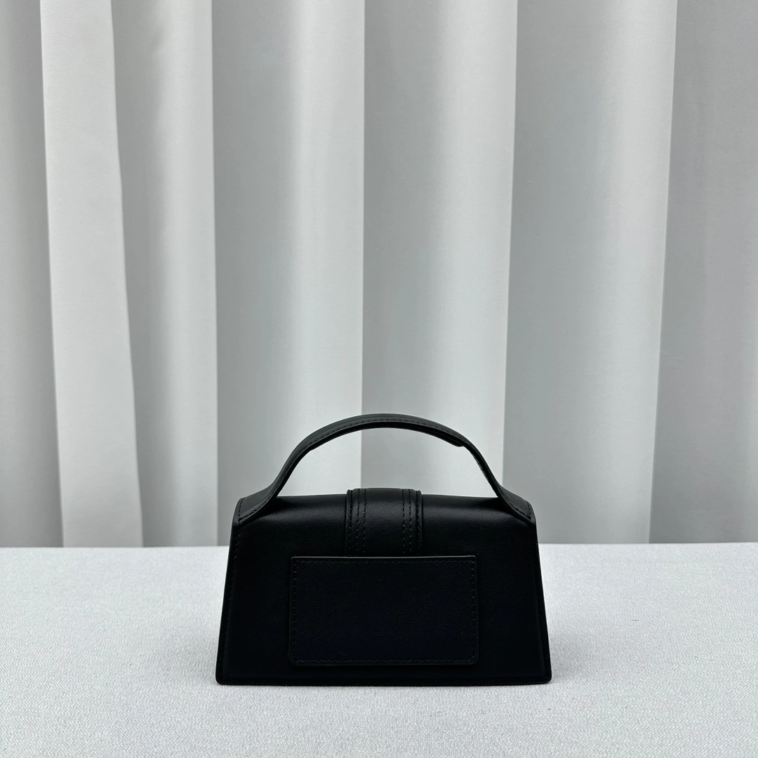 OdorResistant Jacquemus Satchel Bags 69635