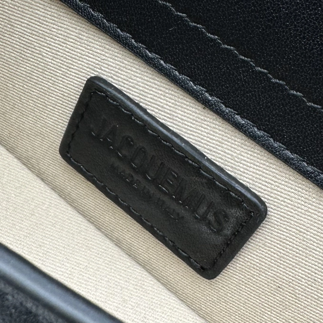 OdorResistant Jacquemus Satchel Bags 69635