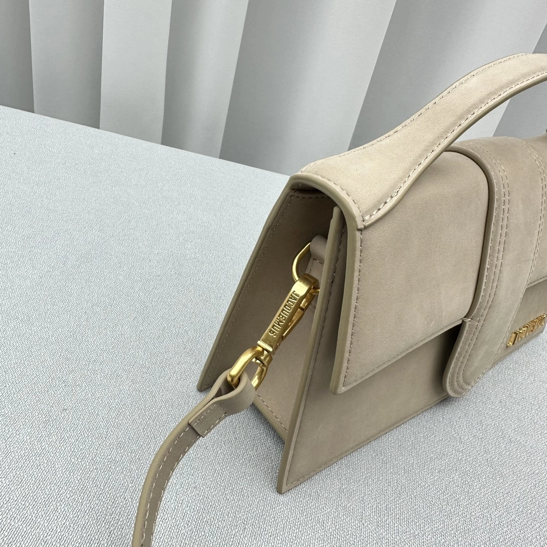 SunProtective Jacquemus Satchel Bags 69633