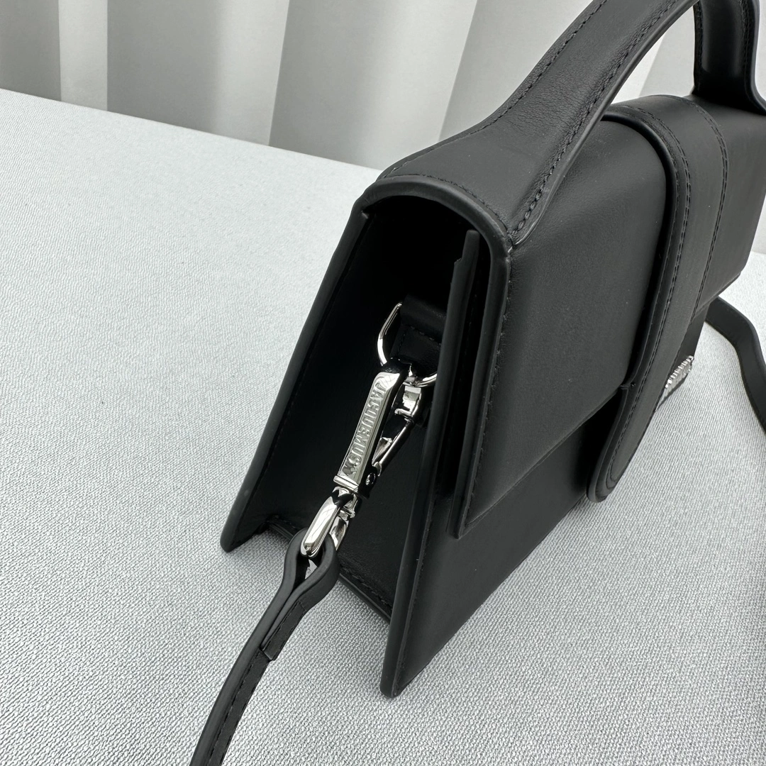 Cozy Jacquemus Satchel Bags 69597